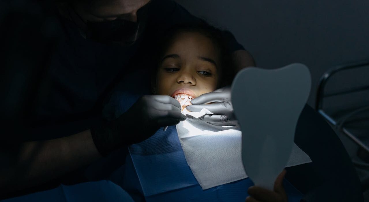 Don’t Ignore the Clues: How to Spot Dental Discomfort in Your Little Ones